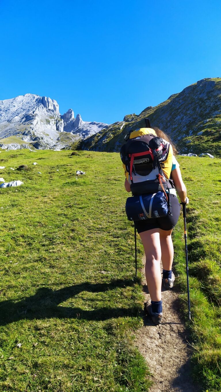 como preparar tu mochila para realizar una ruta