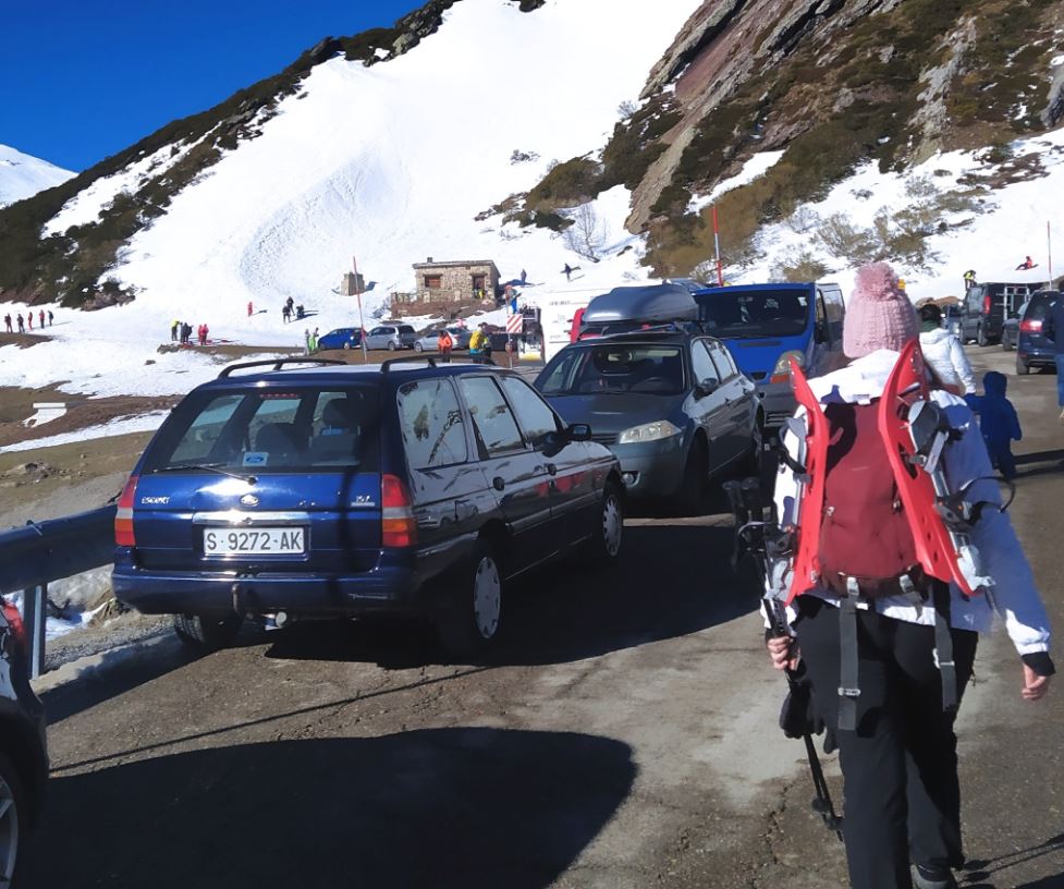 Como transportar las raquetas en la mochila